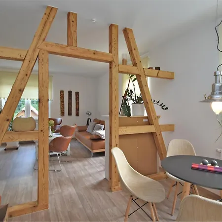 Relaxing Escape With Terrace, Cleaning Included Διαμέρισμα *